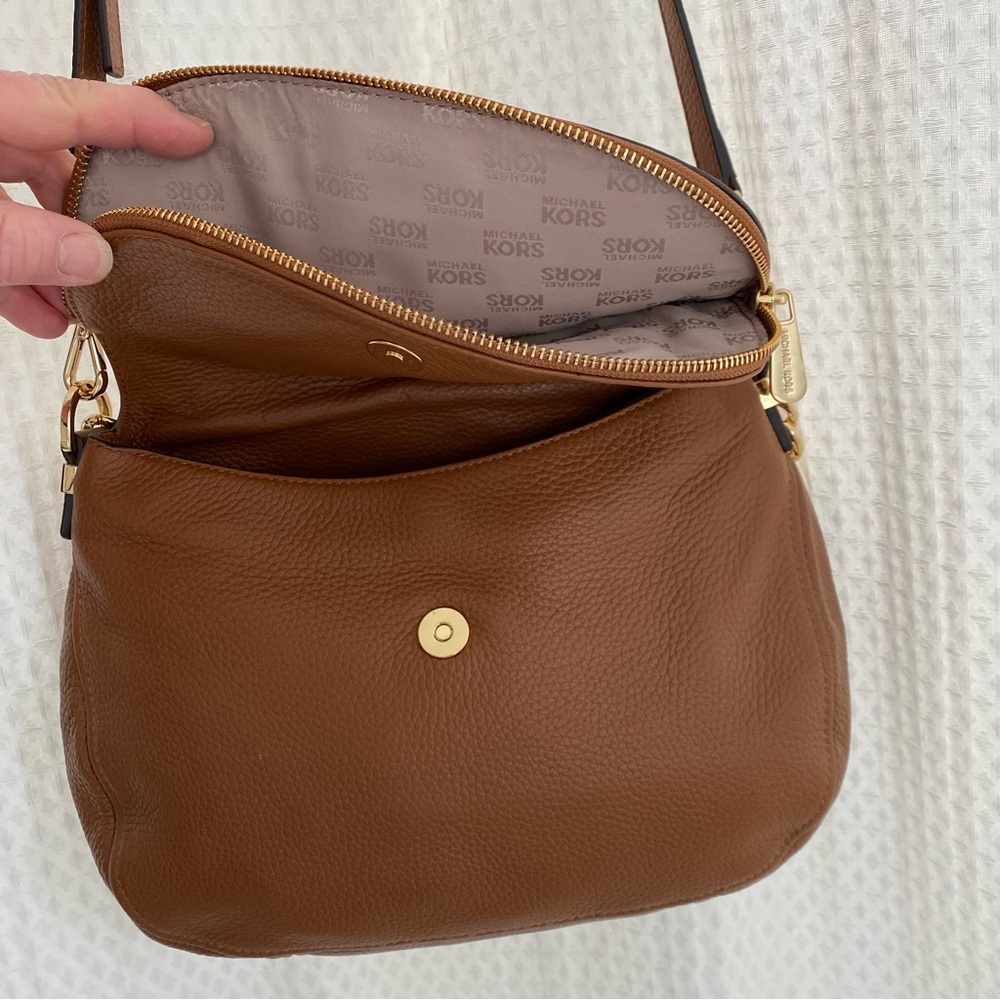 NWOT Michael Kors Y2K Chestnut Leather Boho Shoulder Bag with Gold Accents - Picture 8 of 16